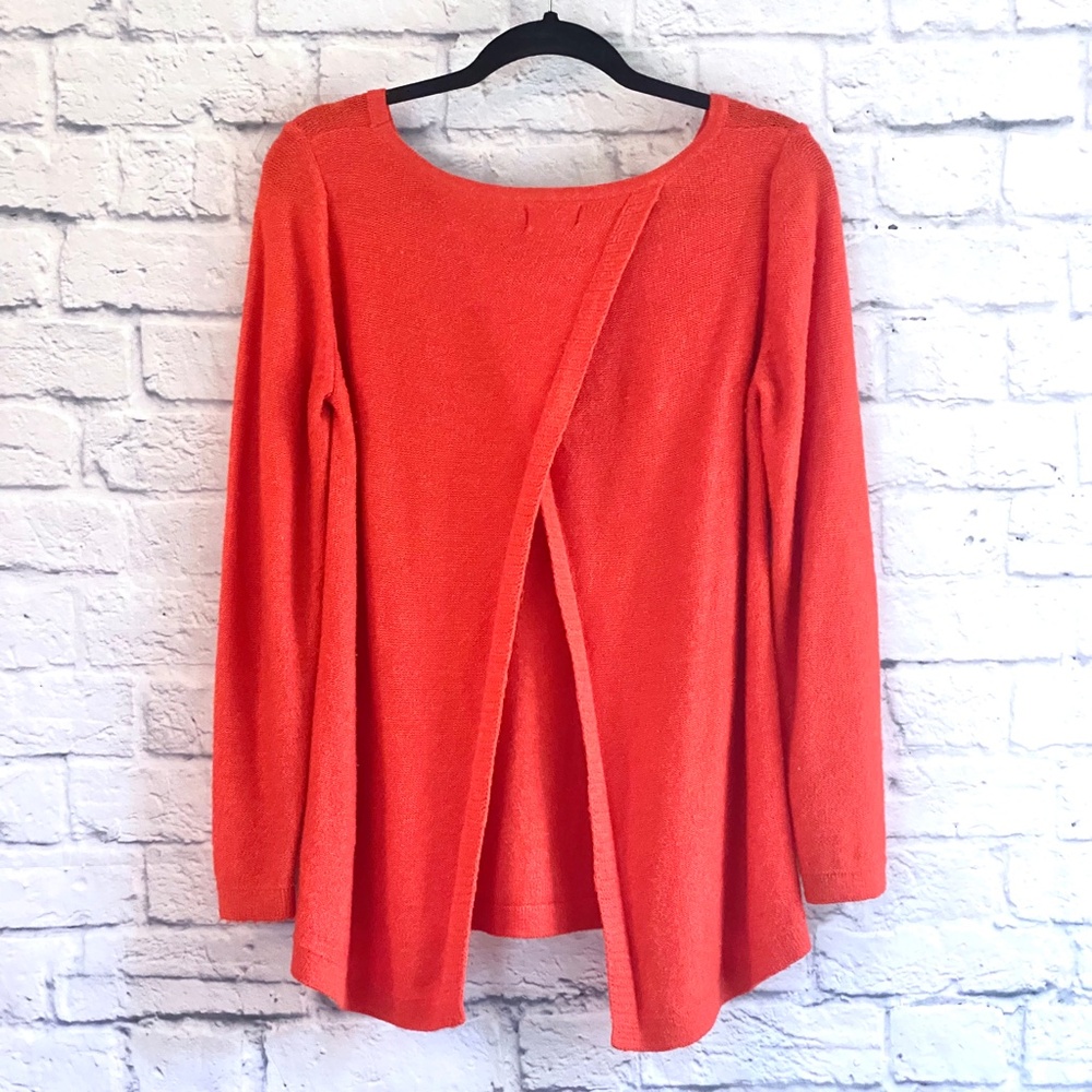 OLD NAVY SPLIT BACK SWEATER - M